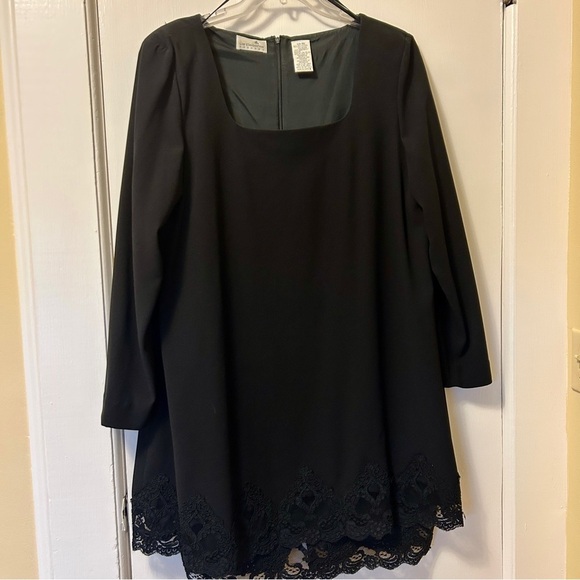 Liz Claiborne Black Cocktail Dress Sheath with Overlay Lace Hem Vintage size 16 - Picture 9 of 17